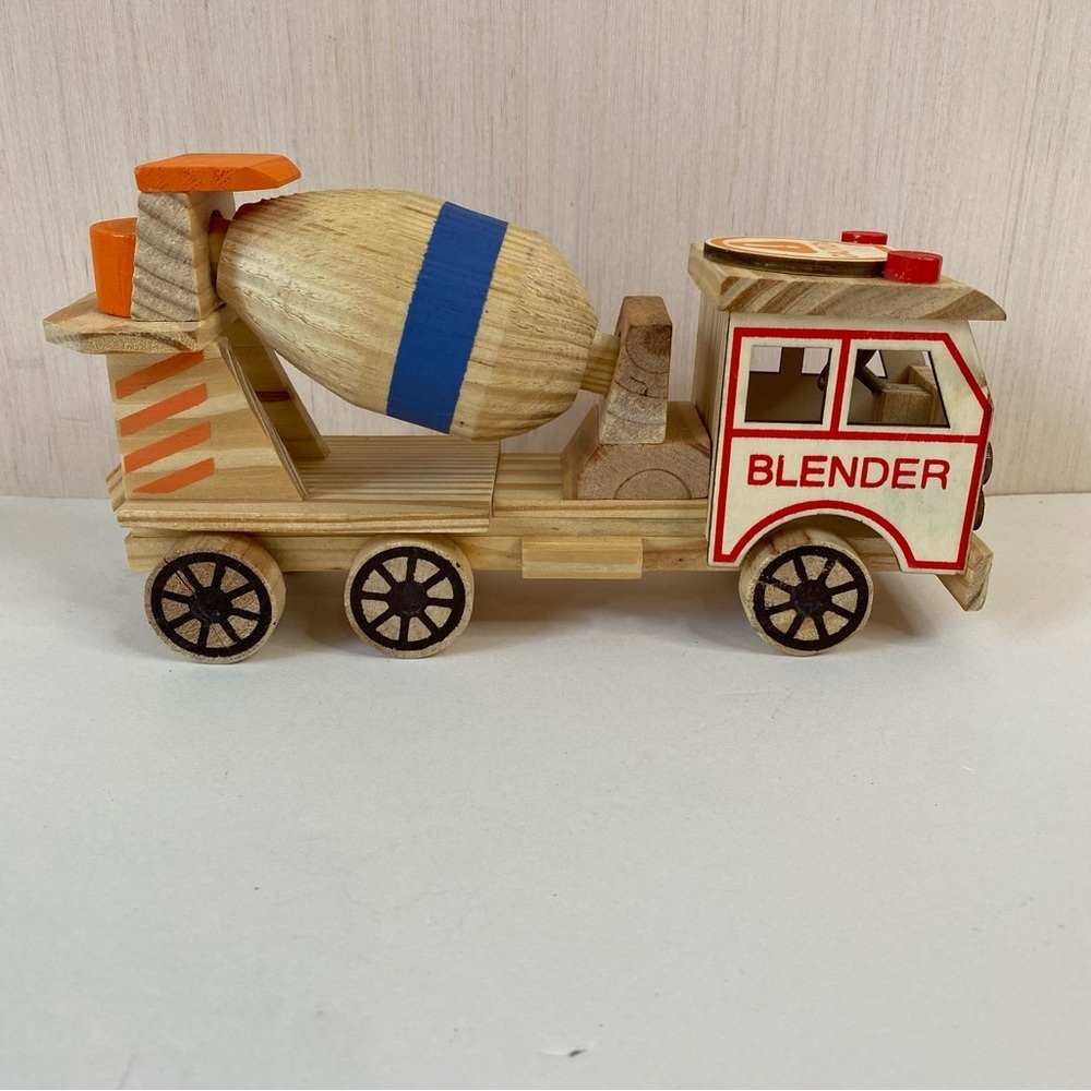 Wooden Blender Cement Mixer Toy Truck Eco Friendly (flaw)